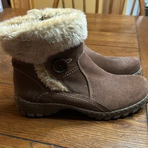 St. John's Bay Boots